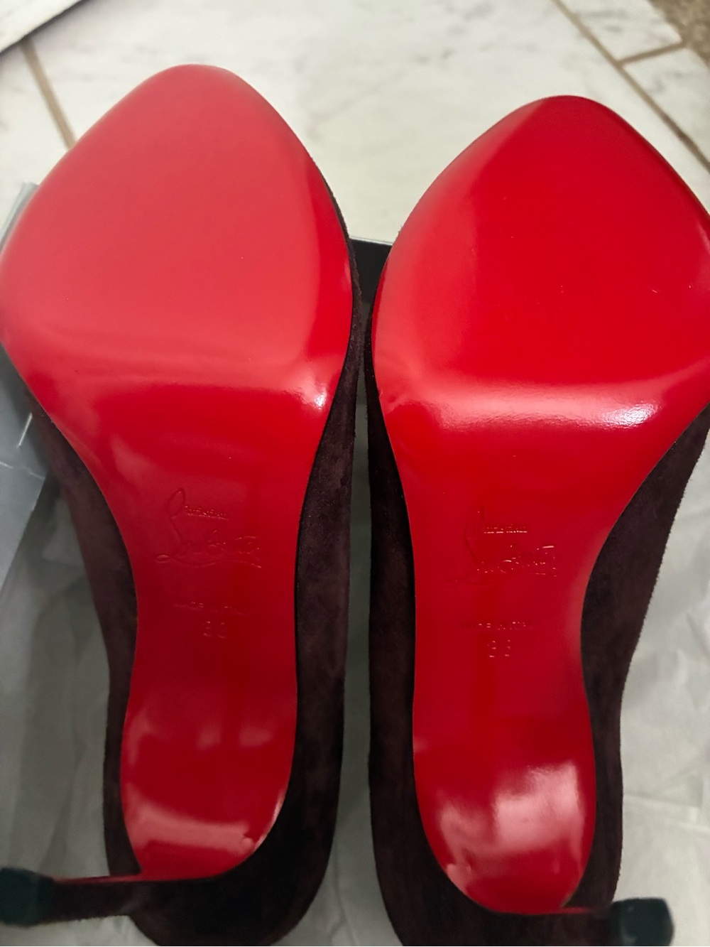 Christian Louboutin Style Red-Soled Women's Pumps - Burgand